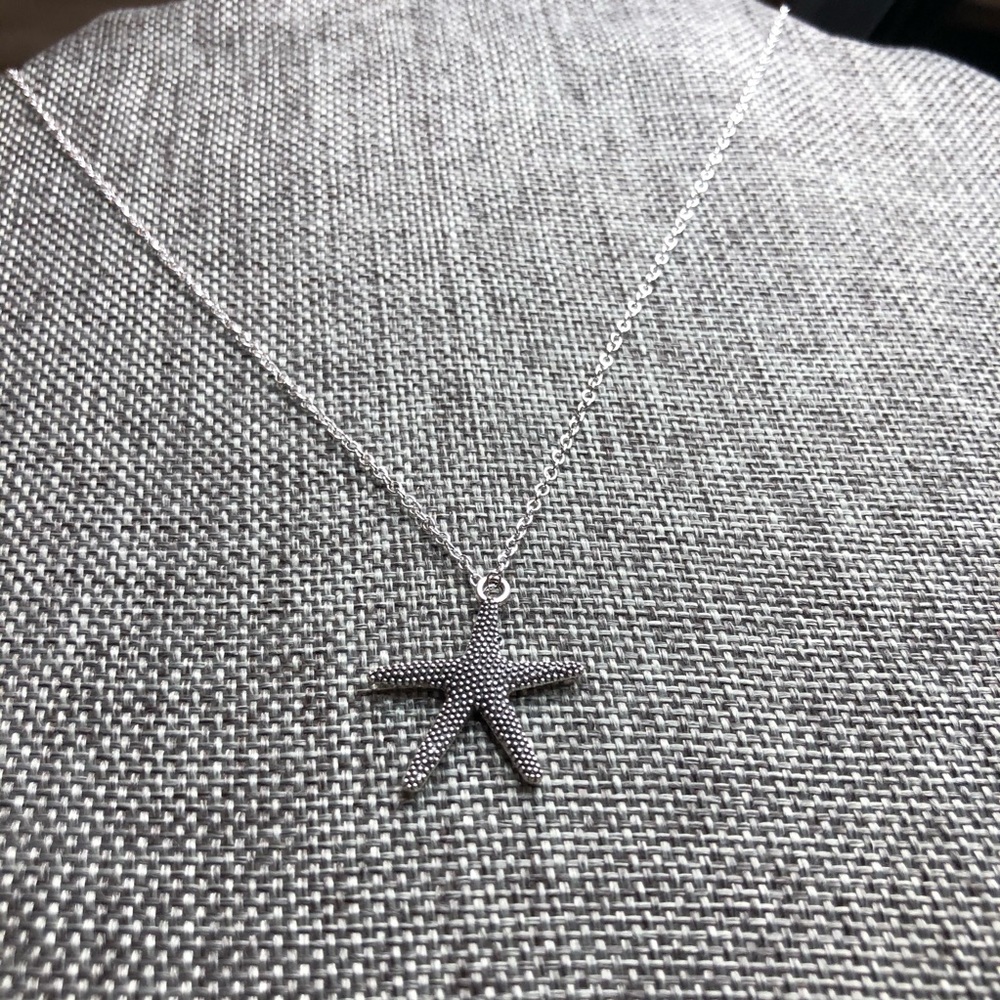 StarFish 🌟 necklace - Picture 2 of 4